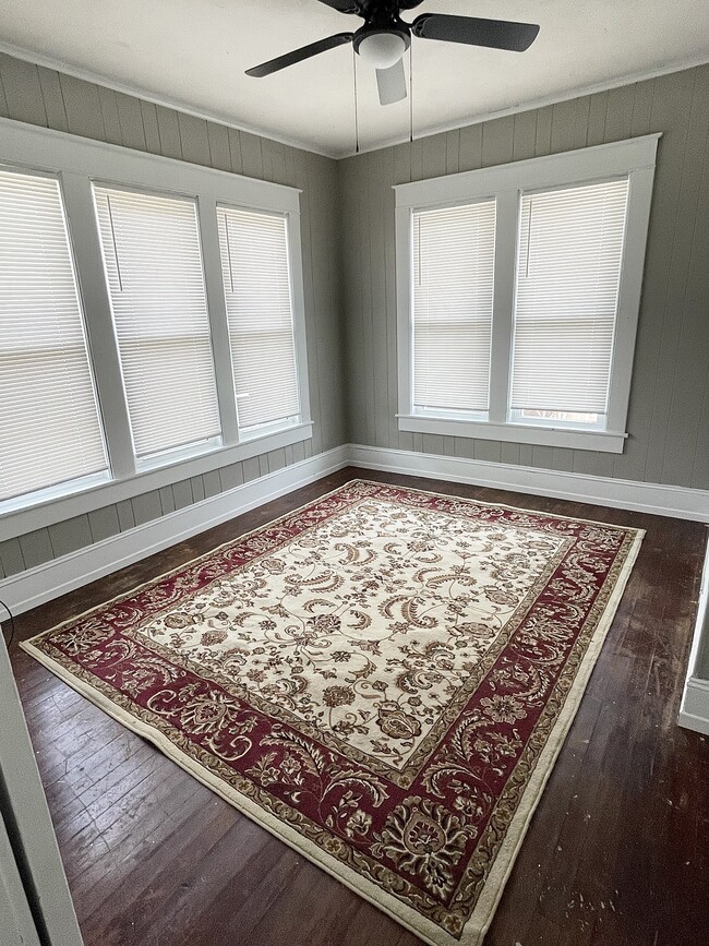 Bedroom 1 - 112 N Mendenhall St