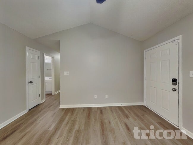 Building Photo - 1017 Laurel Leaf Rd