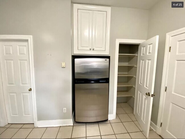 Foto del edificio - 2206 Parkwood Ave