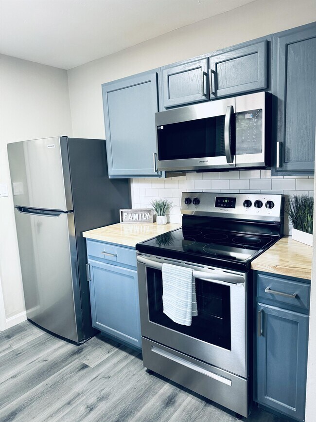 Foto del edificio - 824 Stoneykirk Dr