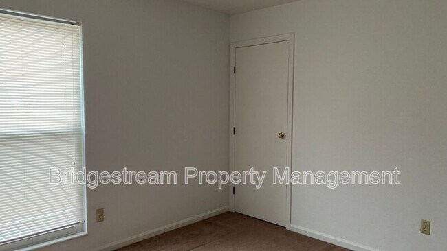 Foto del edificio - 961 Taylorsview Dr