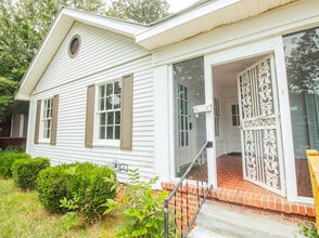 Building Photo - 1632 43rd Pl