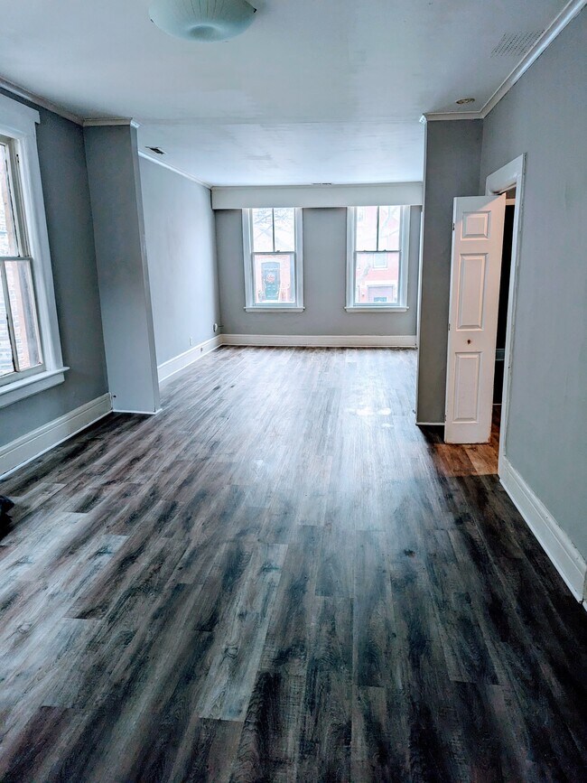 Foto del edificio - 2431 W Thomas St