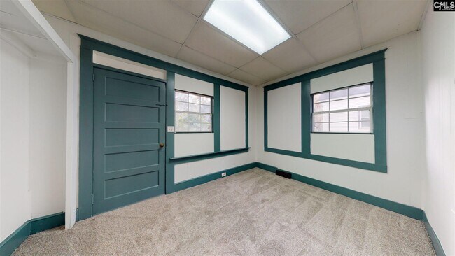 Building Photo - 3801.5 Lamar St