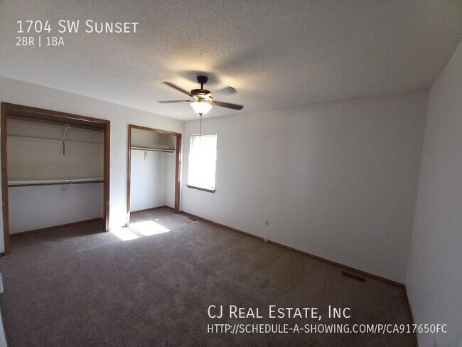 Foto del edificio - 1704 SW Sunset-
