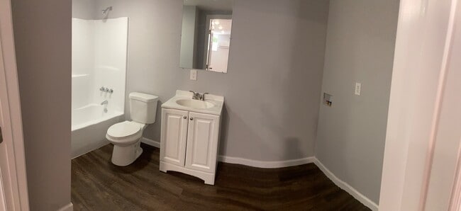 Building Photo - 4110 Garnet Dr