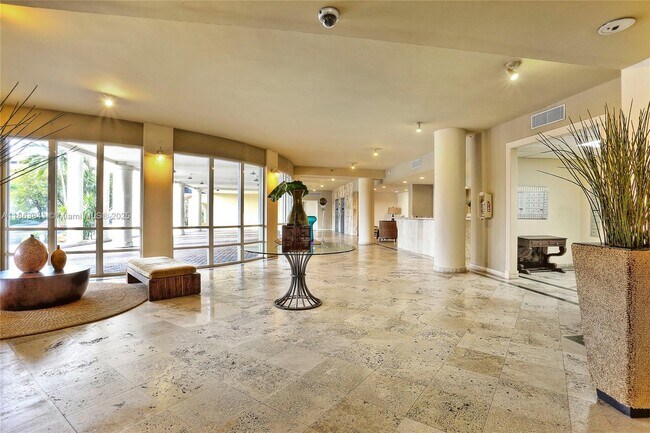 Foto del edificio - 2351 Douglas Rd