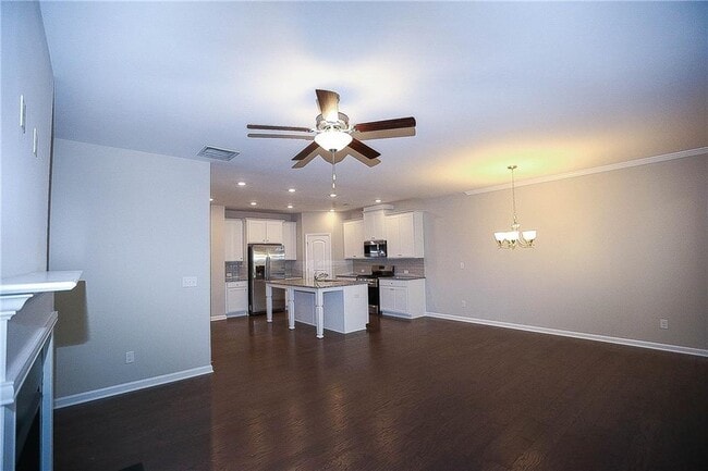 Building Photo - 648 Lansing Grove Way