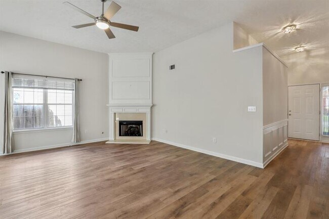 Building Photo - 2295 Winthrope Way Dr