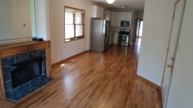 Building Photo - 1430 N Bosworth Ave