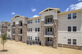 Building Photo - 4100 N Parkdale Ln