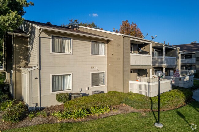 Foto del edificio - Mission Woods Condominiums