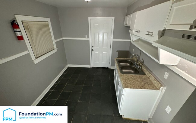 Foto del edificio - 804 Keel Ave