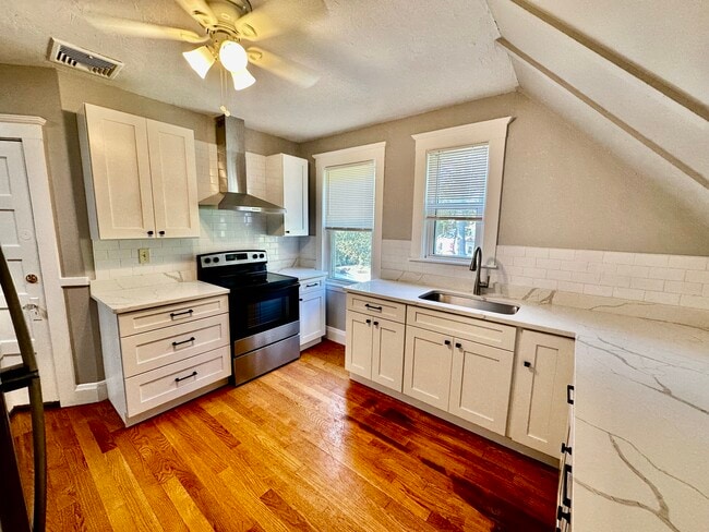 Building Photo - 42 Raddin Grove Ave
