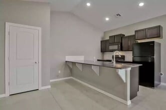 Building Photo - 8802 E Chris St