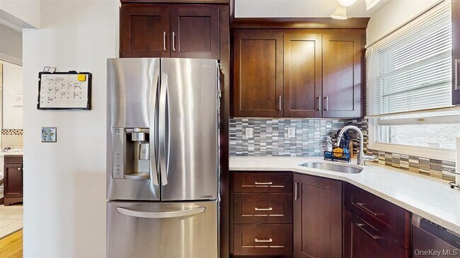 Foto del edificio - 156-40 76th St