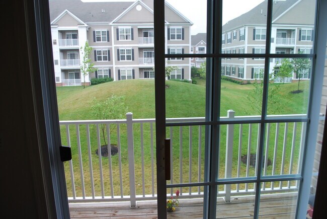 Foto del edificio - 3228 Edward Stec Blvd