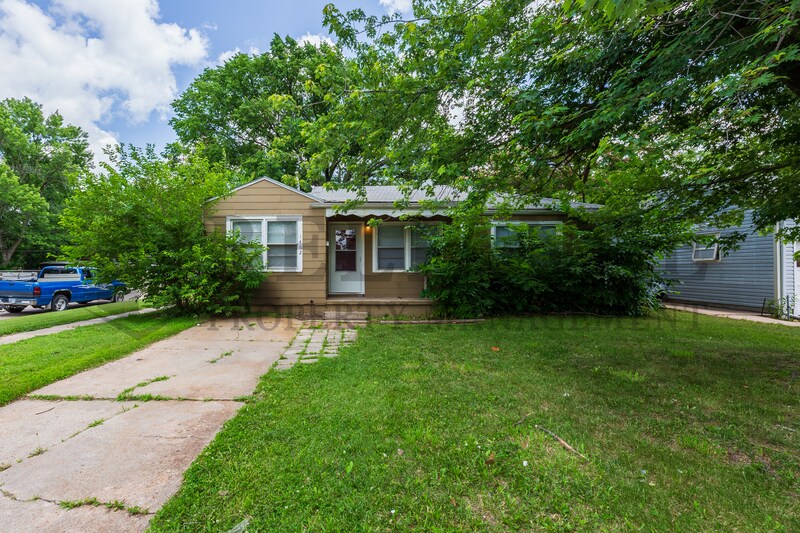 Primary Photo - 1462 N Battin St
