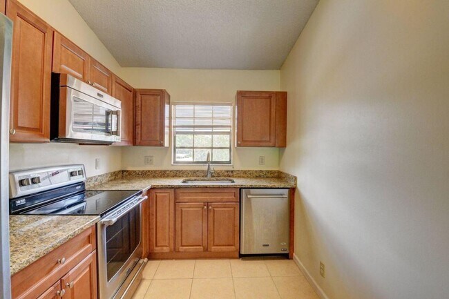 Building Photo - 301 Norwood Terrace