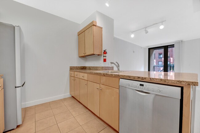 Foto del edificio - 616 E St NW