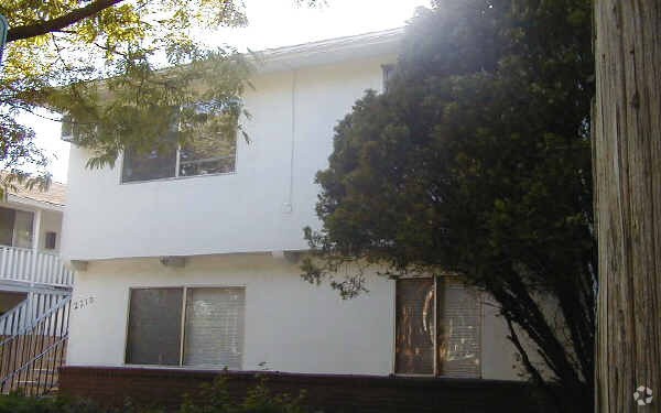 Building Photo - 2210 26th St
