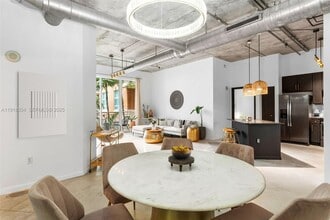 Building Photo - 2001 Biscayne Blvd