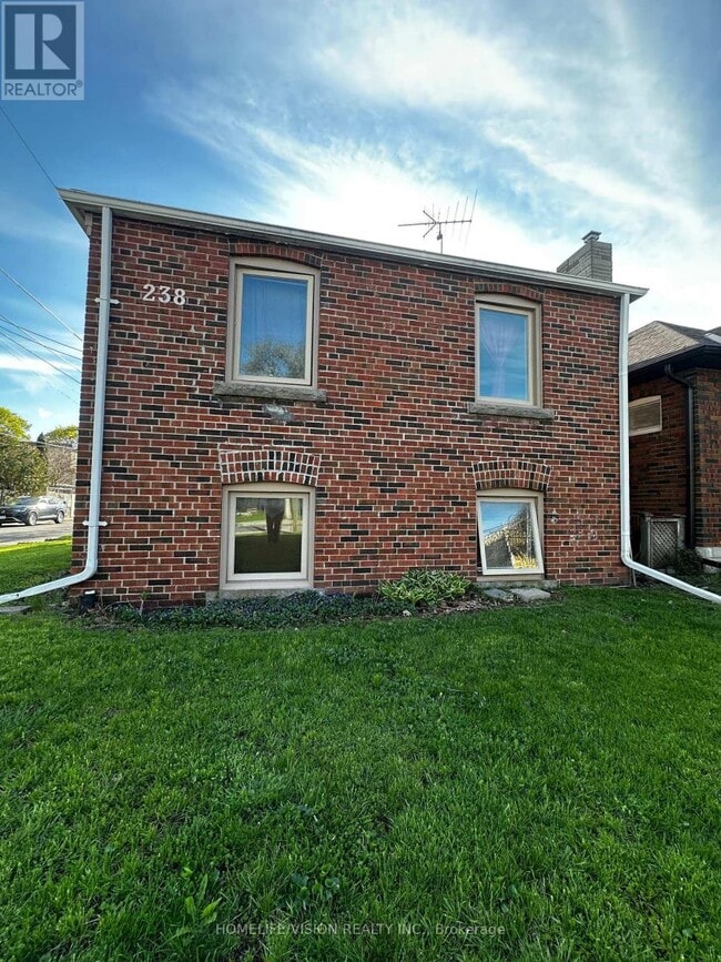 Building Photo - 238 Glebemount Ave