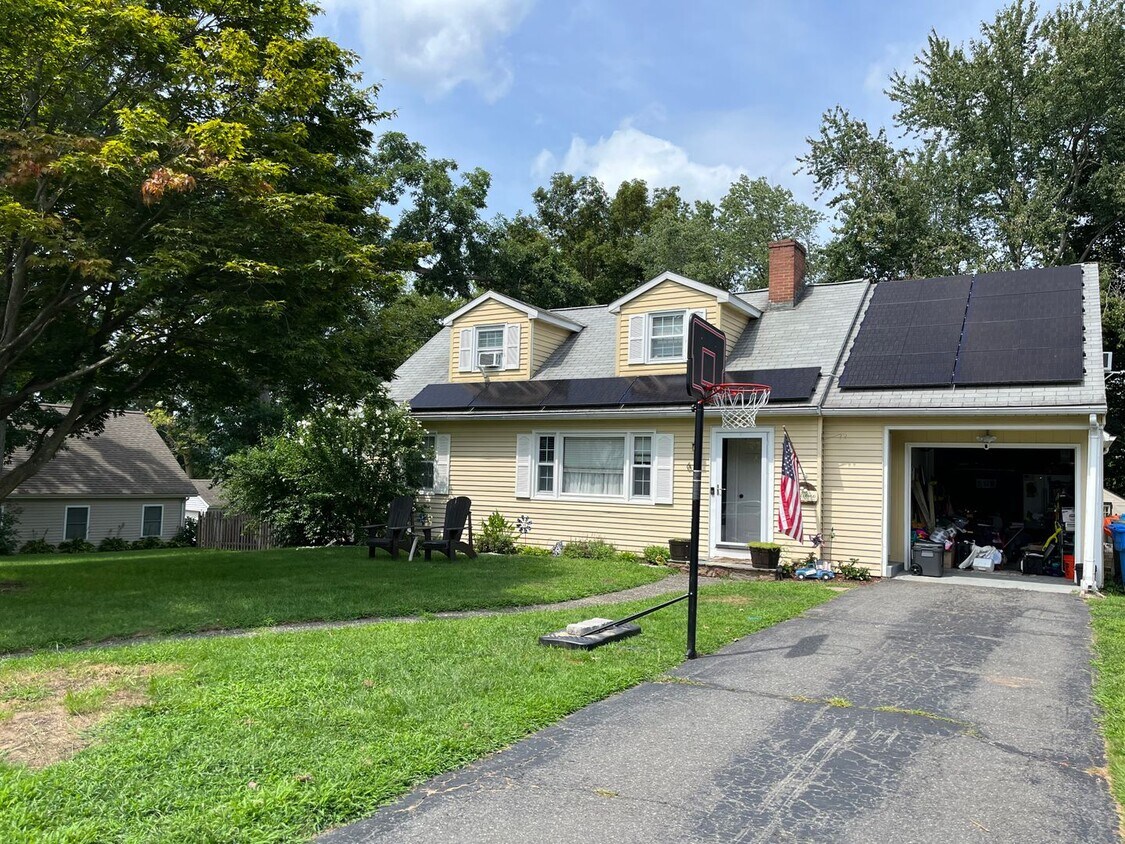 Primary Photo - 4 Bedroom 2 Bath Cape
