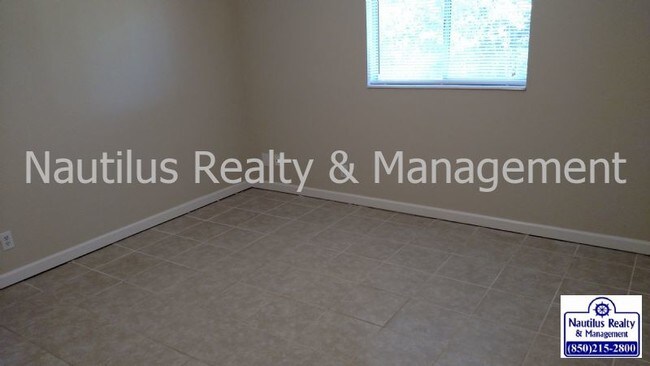 Building Photo - 213 Le Grand Dr