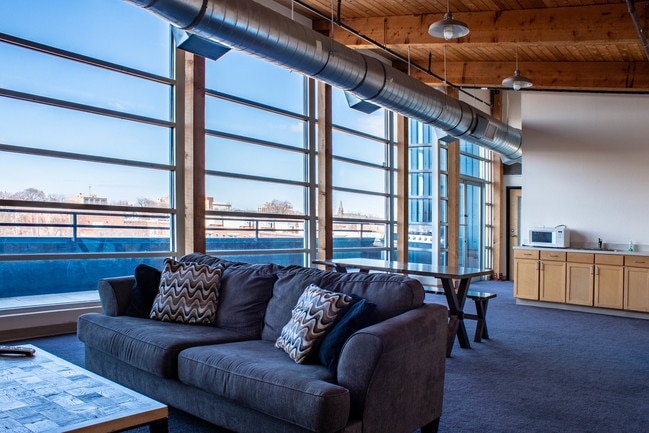 Community Lounge - Brew Hill Apartments