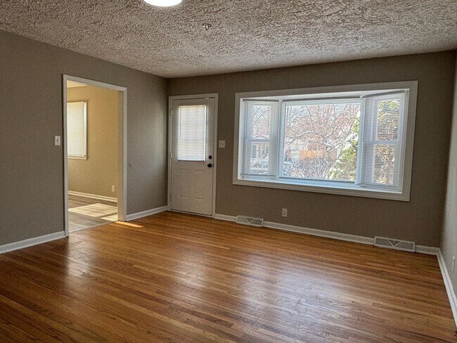 Foto del edificio - 5653 Indianola Ave