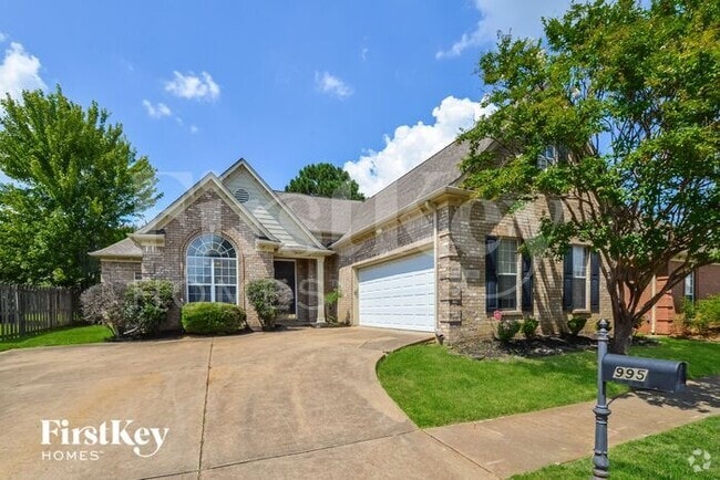 Building Photo - 995 Nesting Wood Cir W