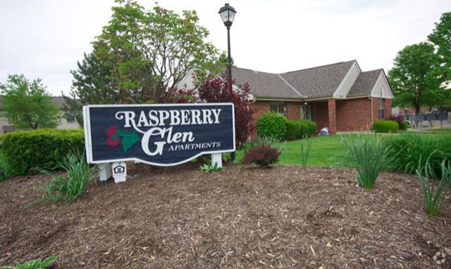 Entrance - Raspberry Glen Apartments