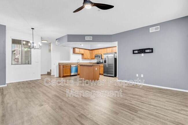 Foto del edificio - 2402 E 5th St