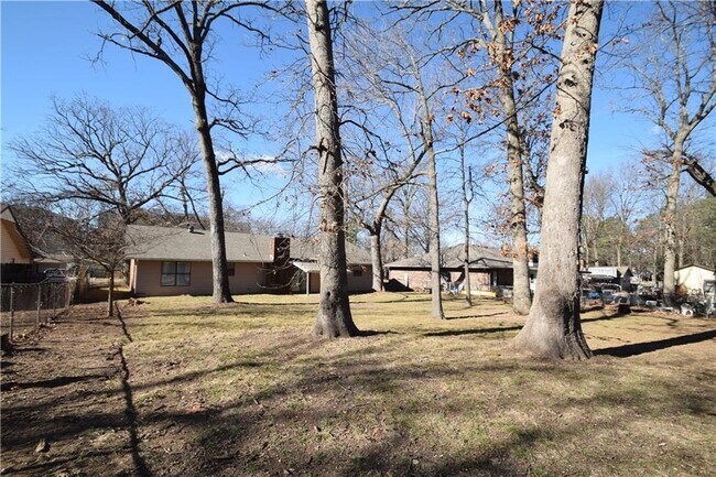 Building Photo - 1001 N Dove Dr