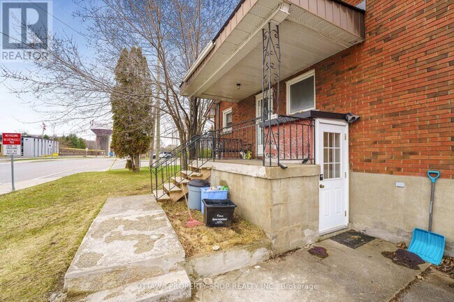 Photo du bâtiment - 1652 CHENE STREET