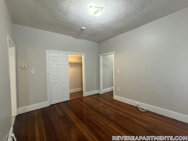 Building Photo - 165 Hichborn St