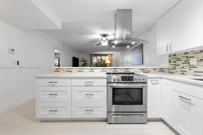 Foto del edificio - 600 Three Islands Boulevard