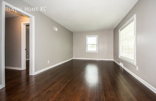 Building Photo - 6621 W 73rd St