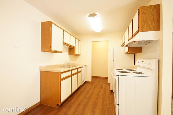Building Photo - 301 E Burnsville Pky