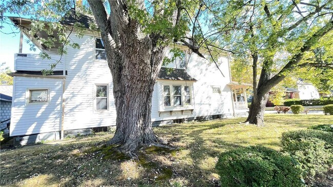 Foto del edificio - 4322 Bush Ave