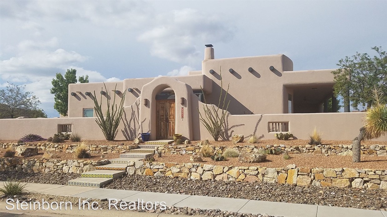 Primary Photo - 3 br, 2 bath House - 4397 Chimayo Dr.