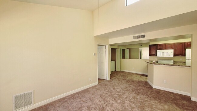Building Photo - 5130 S Jones Blvd