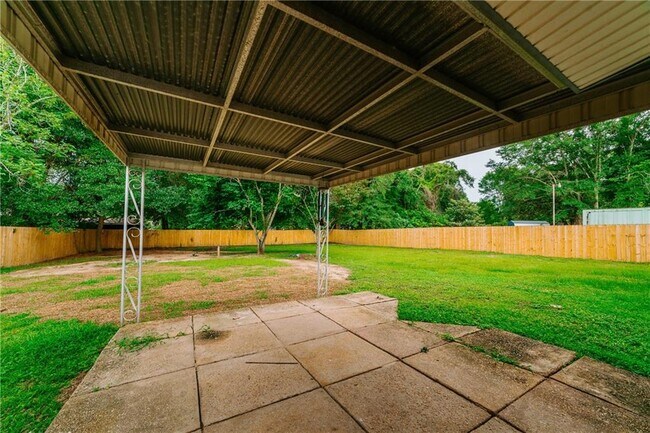 Building Photo - 4365 Binghamton Dr
