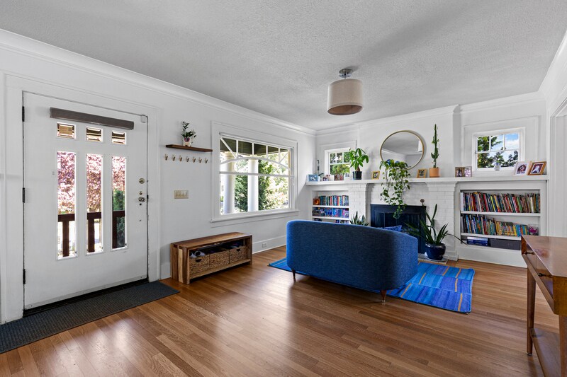Foto principal - 2836 NE Bryce St
