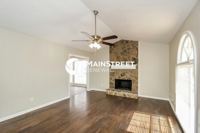 Building Photo - 3 Bedroom Pet-Friendly Home in Powder Springs, GA with Main Street Renewal