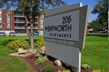 Entrada - 205 Wentworth