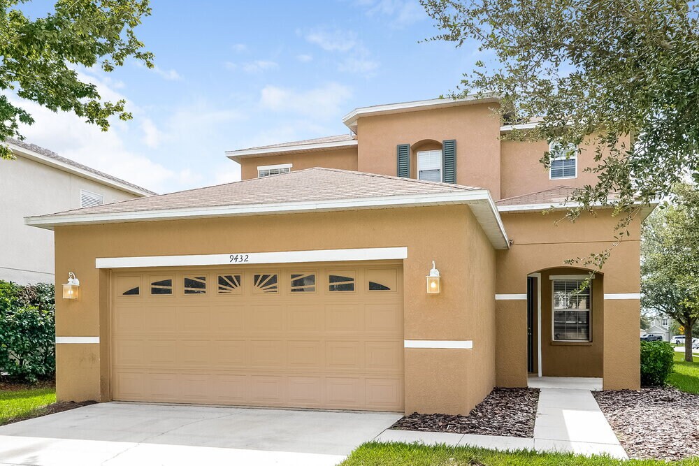 Primary Photo - 9432 Wellstone Dr