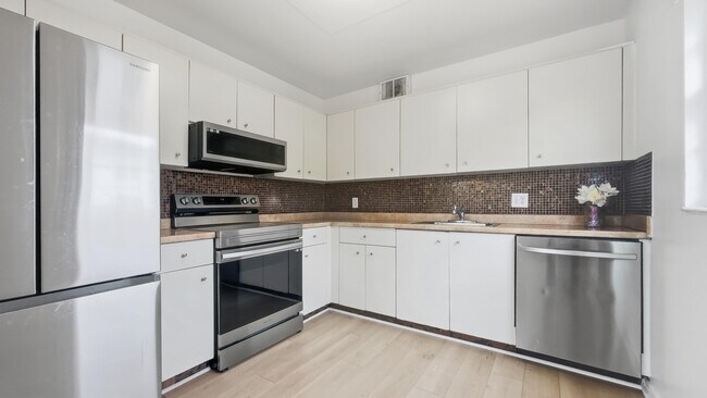 Foto del edificio - 13250 SW 4th Ct