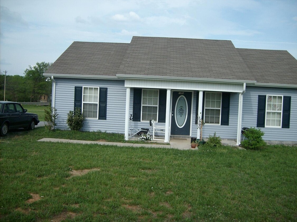 105 Fairway Green Dr, Shelbyville, TN 37160 House Rental in